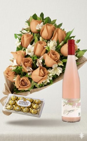 Ramo de 12 rosas beige con astromelias, bombones Ferrero Rocher 12 uds y Vino Stagnari Blush.