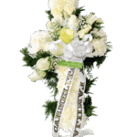 Cruz Blanca Con 12 Rosas Blancas